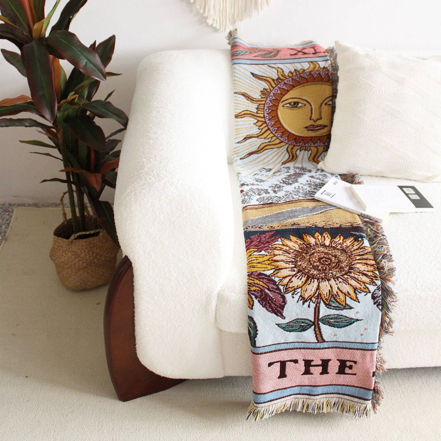 The sun card blanket