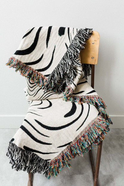 Fine swirls blanket