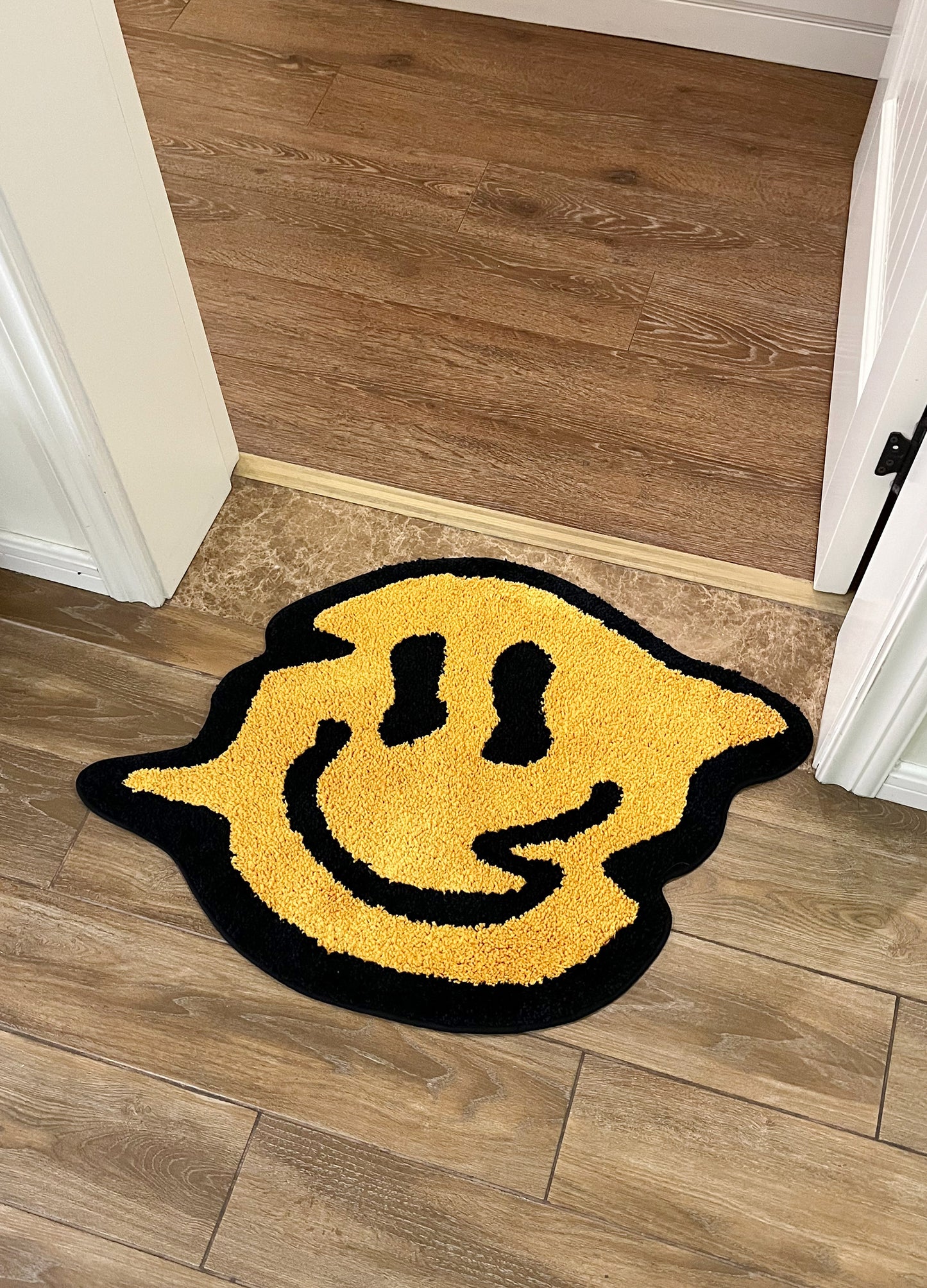 Melting smily rug